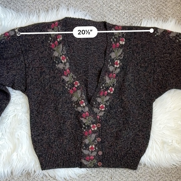 Women’s Knit Cardigan Brown Flower Details Size Small - Picture 7 of 13